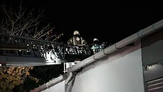 Başkan Balcıoğlu, Yangında Zarar Gören Korkmaz Yapı Market'i Ziyaret Etti