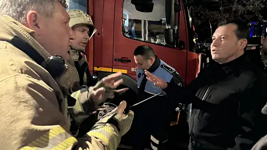 Başkan Balcıoğlu, Yangında Zarar Gören Korkmaz Yapı Market'i Ziyaret Etti