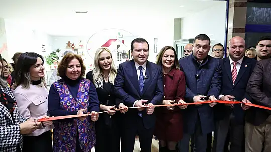 Evim Atölyem Sanatı ve Kadın Emeğini Geliştirme Derneği'ne Muhteşem Açılış