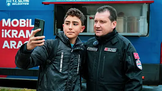 Silivri Belediyesi Lise Öğrencilerine Sıcak Çorba İkramına Başladı