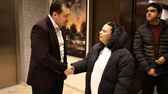 Başkan Balcıoğlu, Dünya Engelliler Günü'nde Özel Bireyleri Makamında Ağırladı
