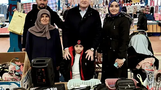 Başkan Balcıoğlu, Gümüşyaka Çarşamba Pazarında Esnafla Buluştu