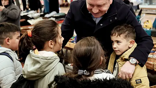 Başkan Balcıoğlu, Gümüşyaka Çarşamba Pazarında Esnafla Buluştu