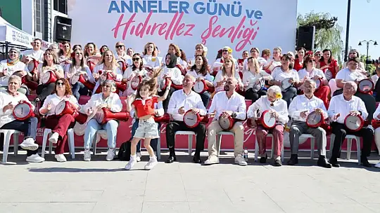 Silivri'de Anneler Günü ve Hıdırellez Şenliği Coşkusu