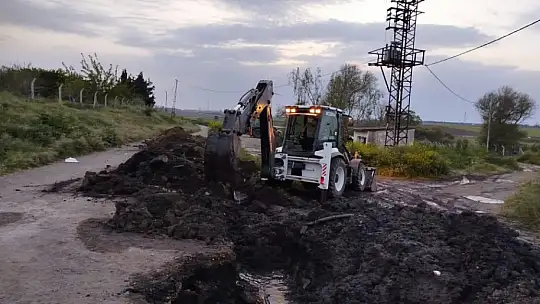 Alipaşa Köy Çeşmesinin Altyapısını Yeniledi