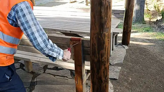 Kalepark Sosyal Tesisleri'nde Kent Mobilyalarına Bakım ve Onarım Gerçekleştirildi