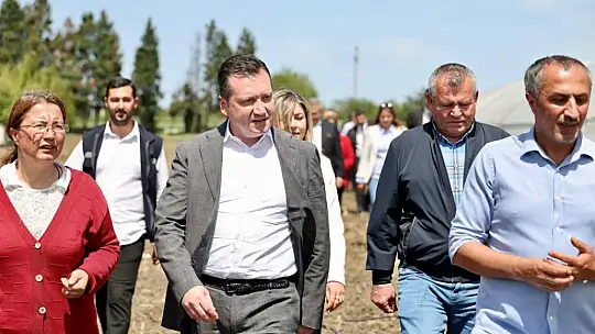 Başkan Balcıoğlu, Gazitepe Mahallesi'nde tarım alanlarını ziyaret etti