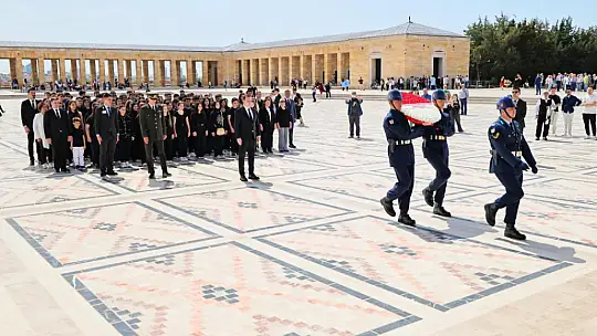 Başkan Balcıoğlu, Türam Lisesi Öğrencileriyle Anıtkabir'i Ziyaret Etti