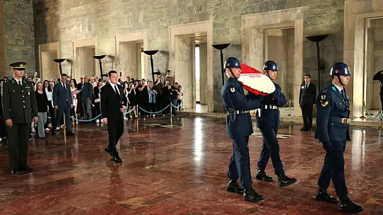 Başkan Balcıoğlu, Türam Lisesi Öğrencileriyle Anıtkabir'i Ziyaret Etti