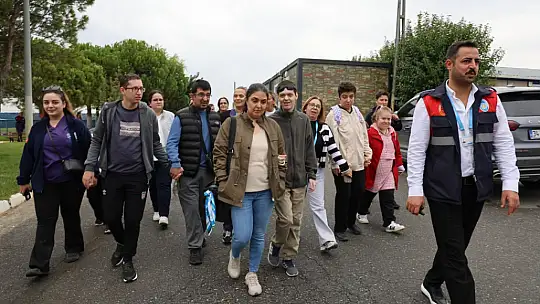 Özel bireyler Küçük Hayvan Rehabilitasyon Merkezini ziyaret etti