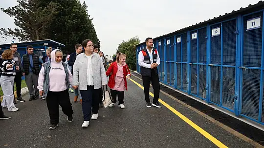Özel bireyler Küçük Hayvan Rehabilitasyon Merkezini ziyaret etti