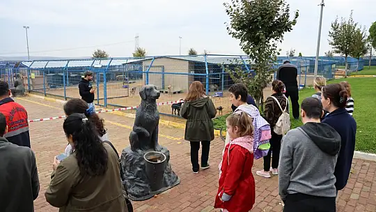 Özel bireyler Küçük Hayvan Rehabilitasyon Merkezini ziyaret etti