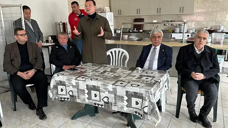 Bora Balcıoğlu ve Ekibi, Adolin Boya Fabrikası işçileriyle öğle yemeğinde bir araya geldi
