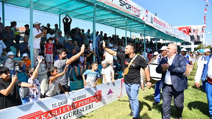 Çatalca'da Nakkaş'lı Eyüp Pehlivan'a tarihi vefa