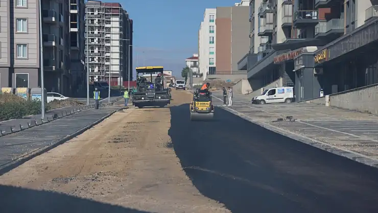 Yeni Mahalle 7052. Sokak'ta Asfalt Serimi Başladı
